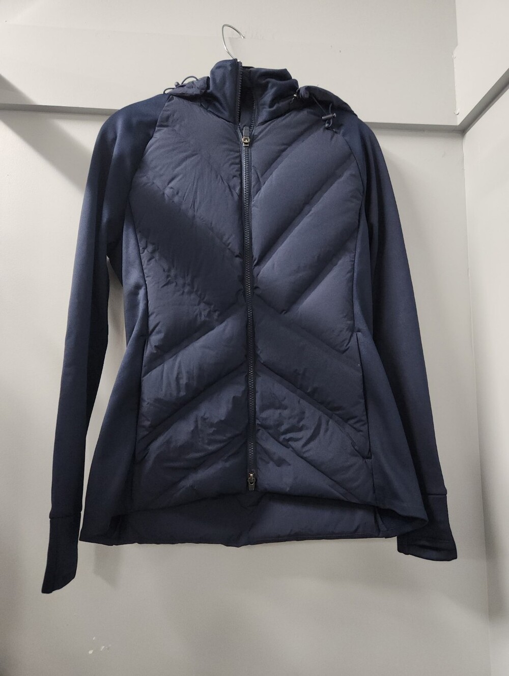Athleta Women's Navy Blue Inlet Hooded Down Puffer Jacket Size Small